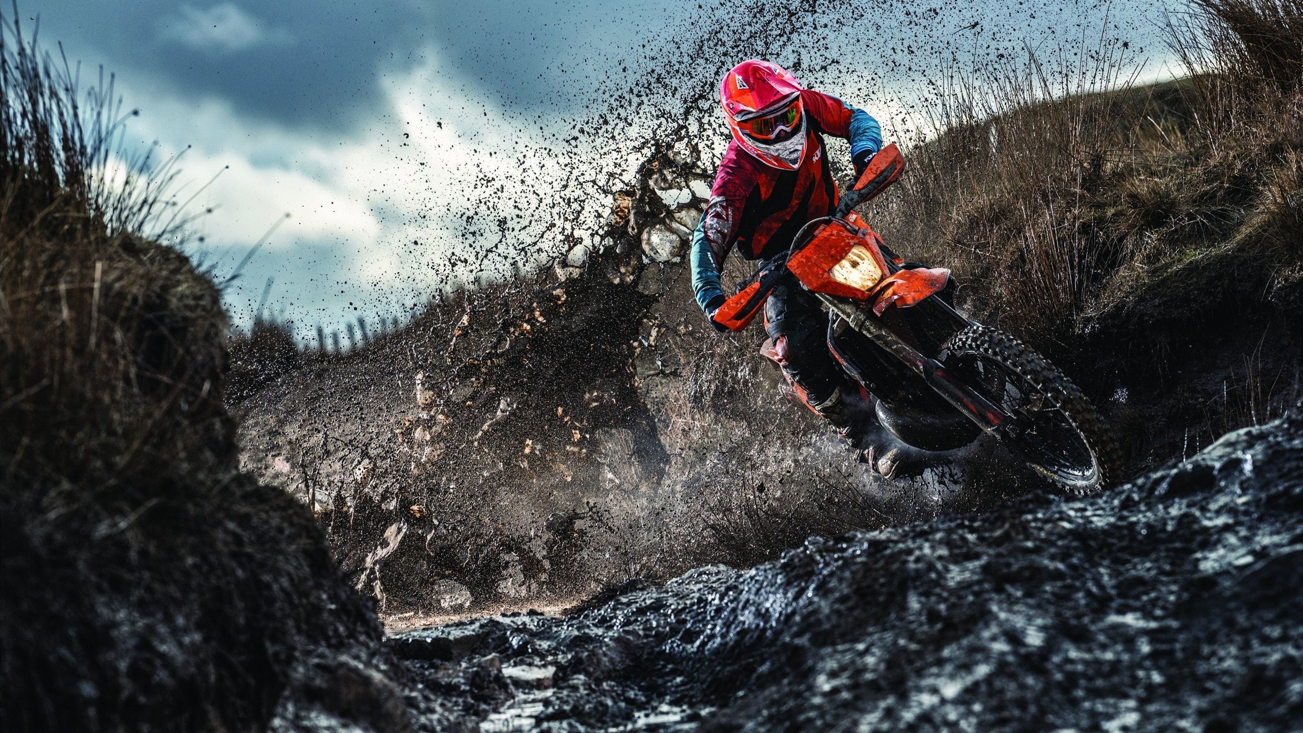 国际象棋锦标赛：小将李亦凡击败世界亚军，国际象棋比赛现场