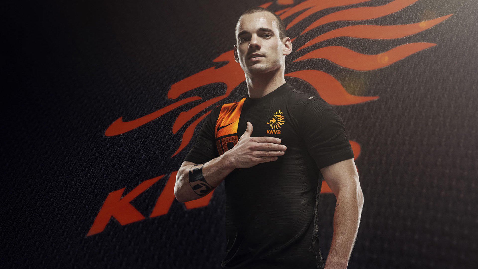 国足中场球员创意不断，比赛精彩纷呈，国足的低调中场大师