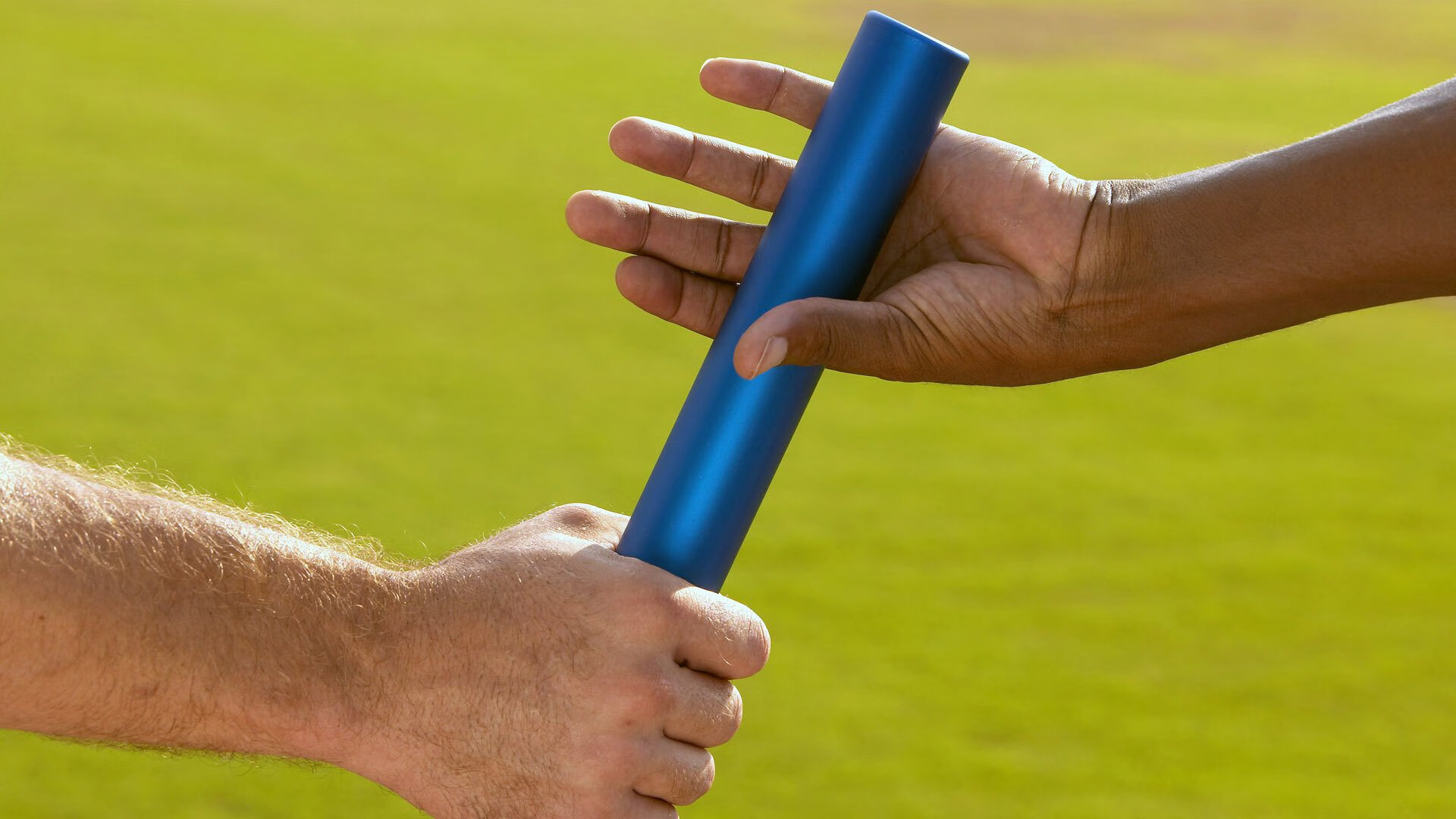 王者荣耀国际赛事首次使用中英文双解说系统，王者荣耀赛事英文名