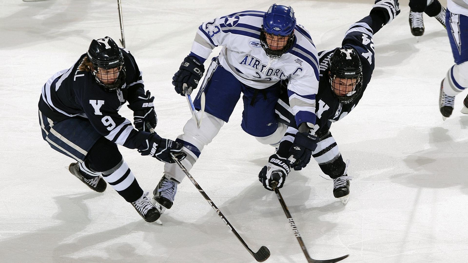 英雄联盟职业选手转会市场活跃，lol选手转会期